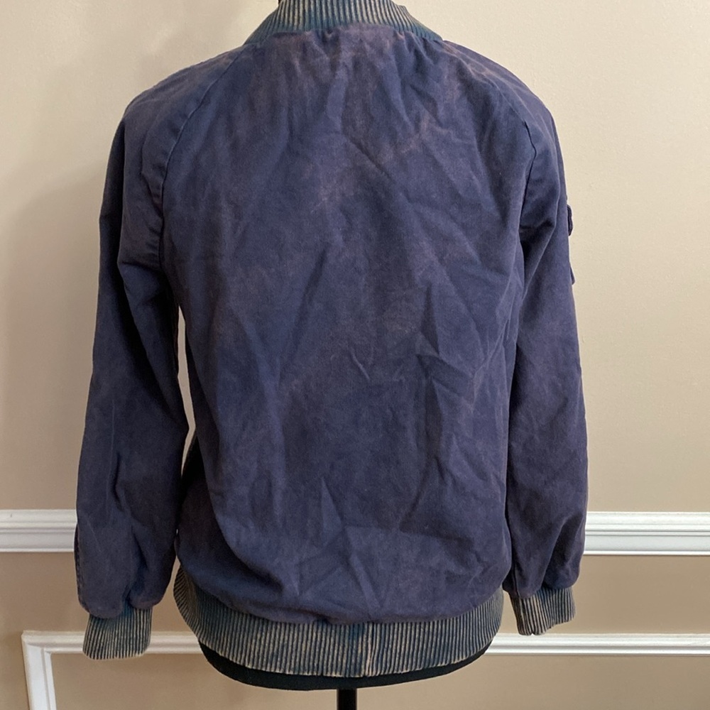 Chaser Vintage Wash Denim Jacket Medium NWT - Picture 5 of 9